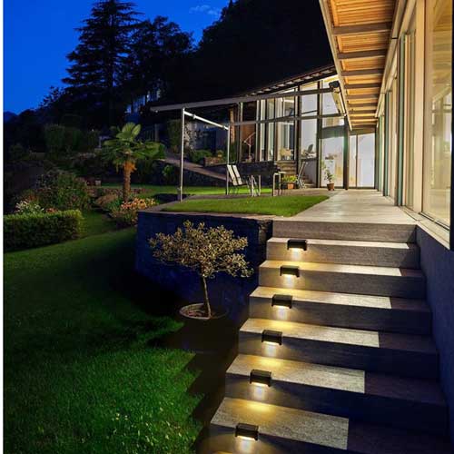 Jedinstvene solarne lampe za stepenice